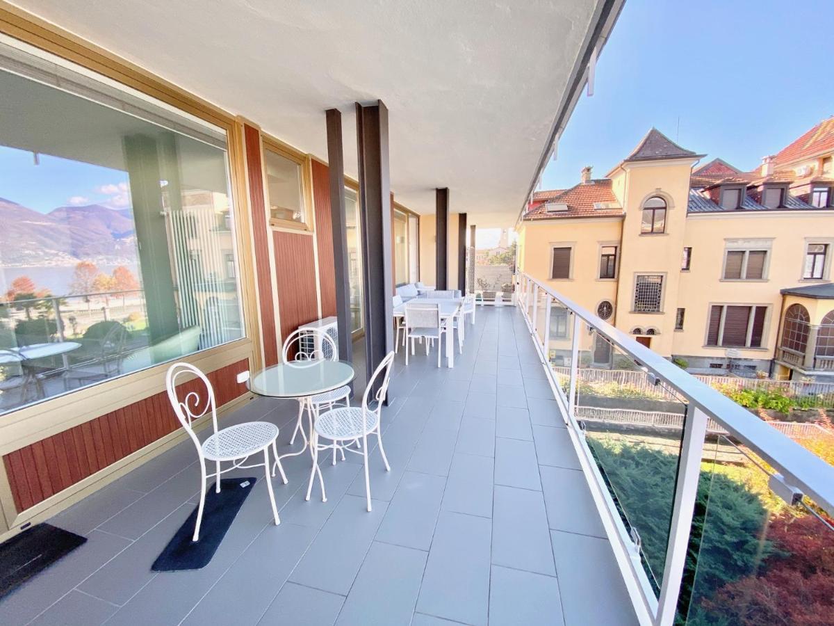 Appartamento Palazzo Di Vetro Luino Kültér fotó